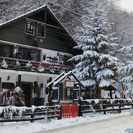 Отель Casa Cu Amintiri Бран Экстерьер фото